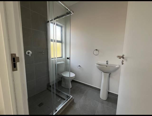 2 BEDROOM APARTMENT TO LET IN SHEFFIELD BEACH
